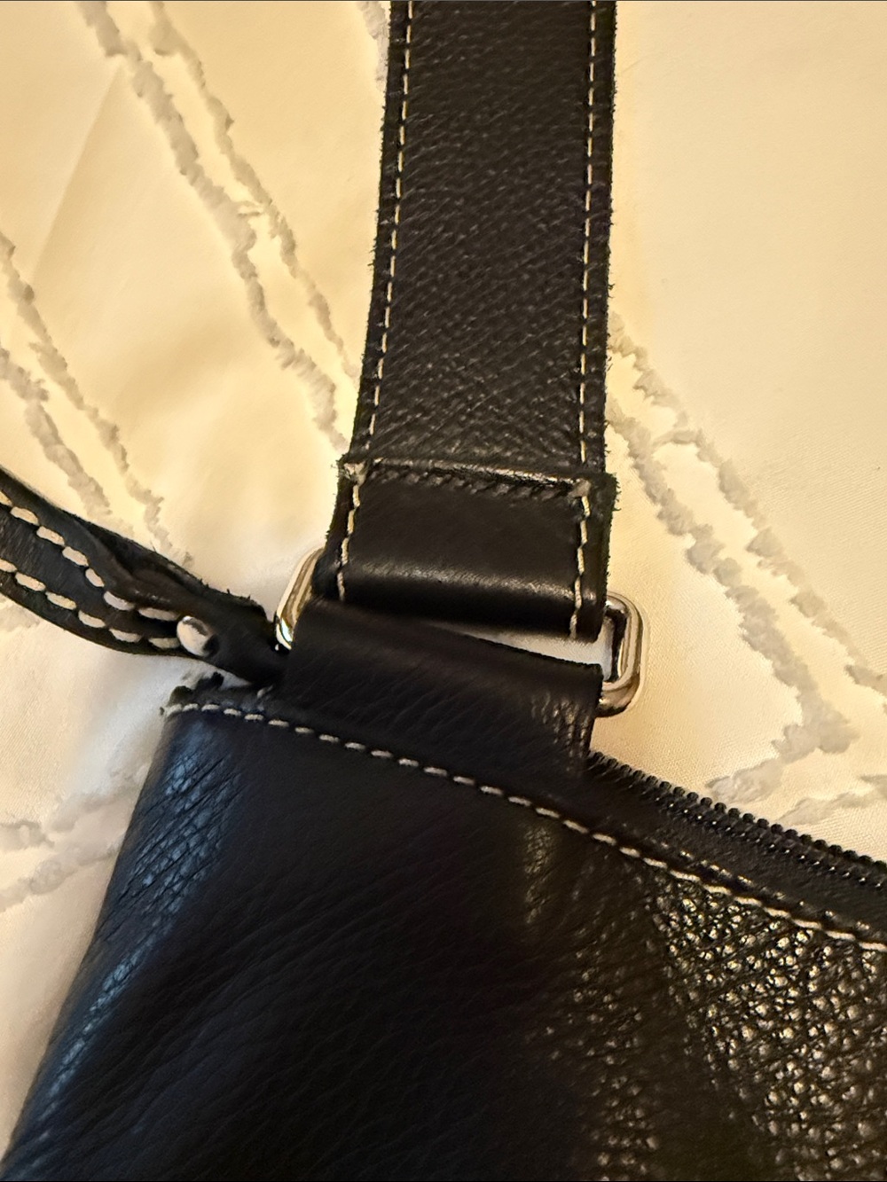 Roots Black Leather Crossbody Bag with Contrast Stitching - Picture 4 of 13
